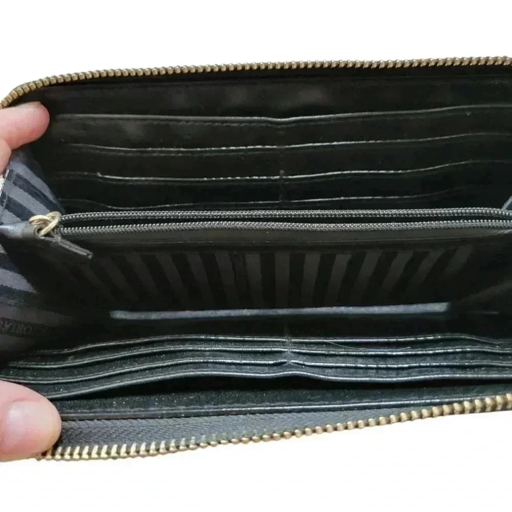 Victoria's Secret Wallet NWOT - Picture 4 of 4